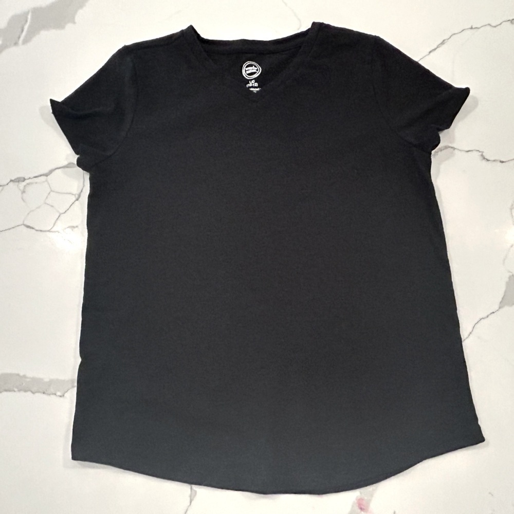 Kids black v neck tee size 10/12